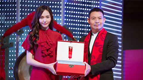 中国美正当红，，，1277星际电子游戏A股上市，，，引领新时代